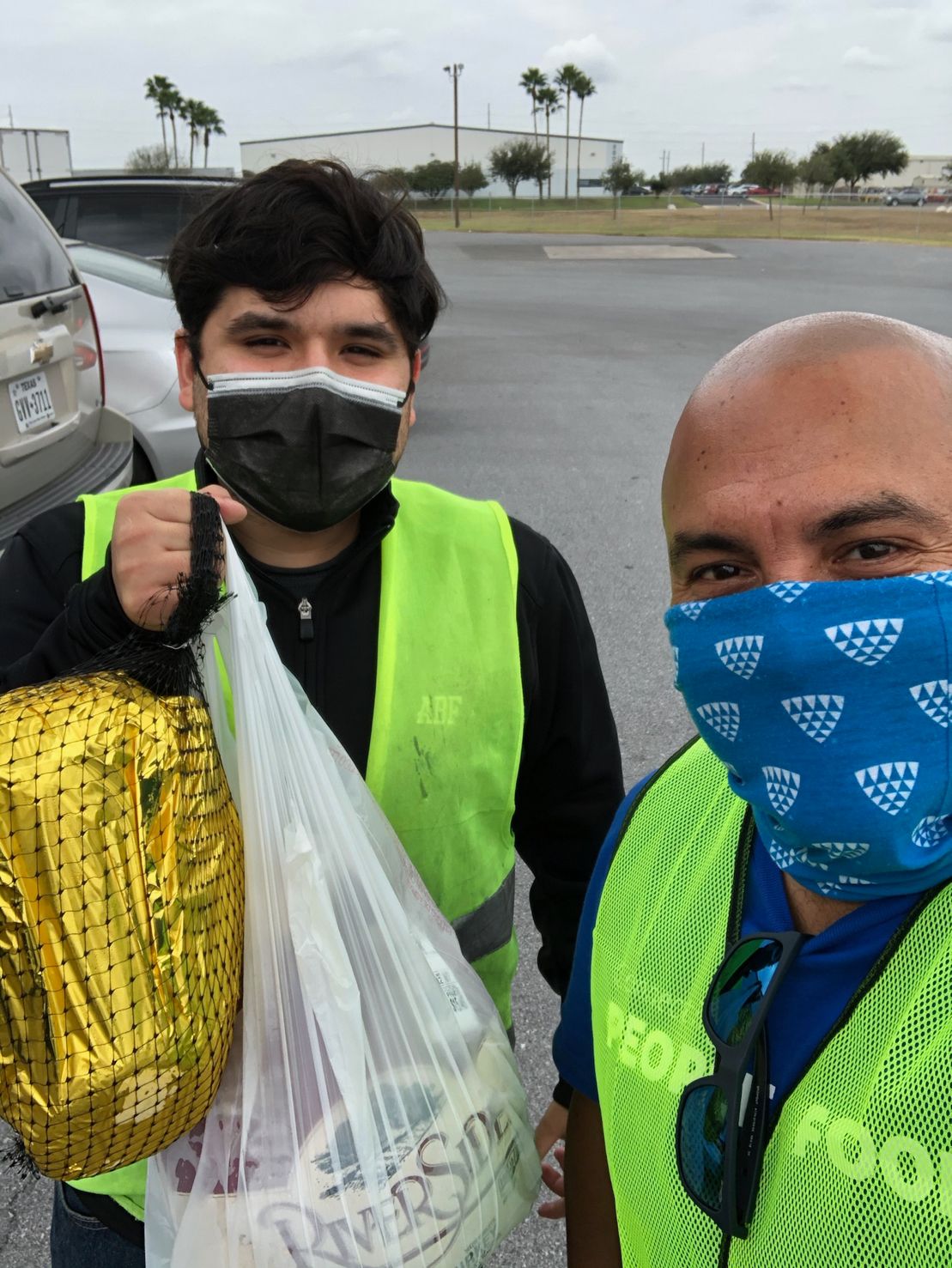 Lineage Logistics workers participating in Holidays without Hunger in Texas