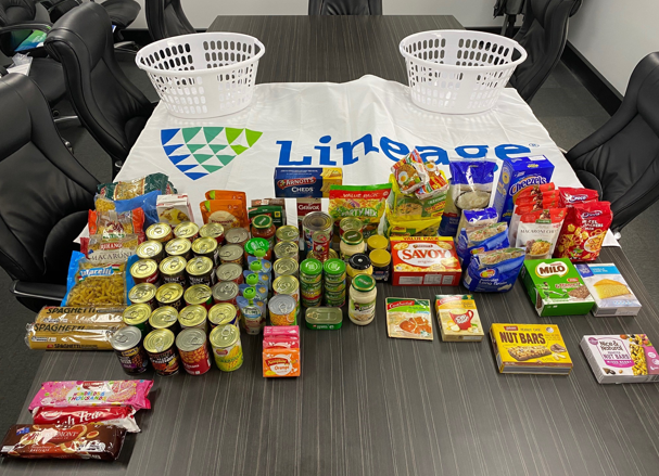 Lineage Logistics workers participating in Holidays without Hunger in Truganina, AUS