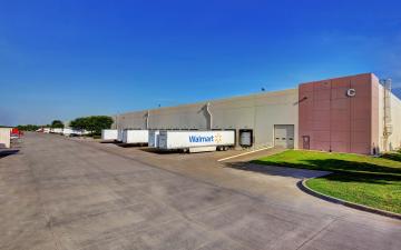 Exterior photo of Lineage's Will Rogers facility