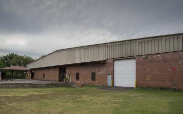 Exterior photo of Lineage's Richmond - Repair facility