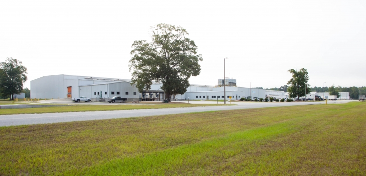 Exterior photo of Lineage's Rincon facility