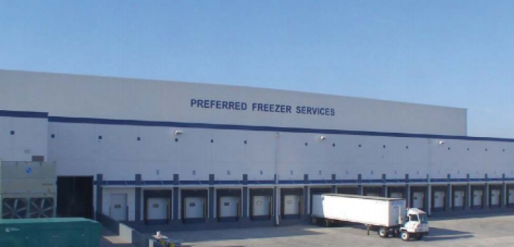 Exterior photo of Lineage's Chicago - West Ann Lurie facility