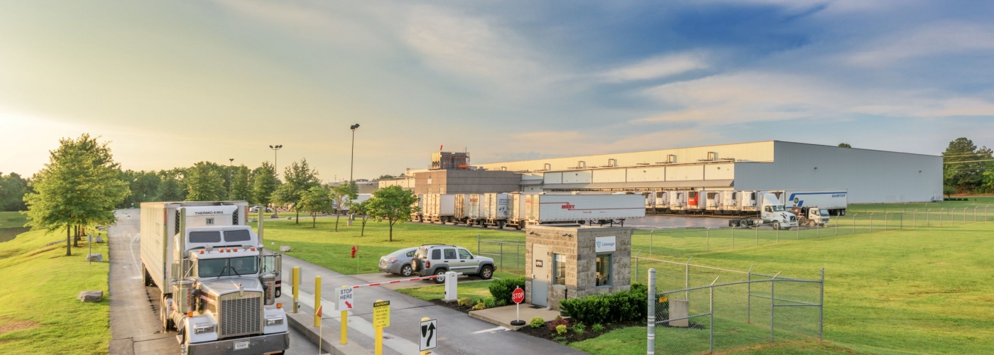 Exterior photo of Lineage's Murfreesboro facility