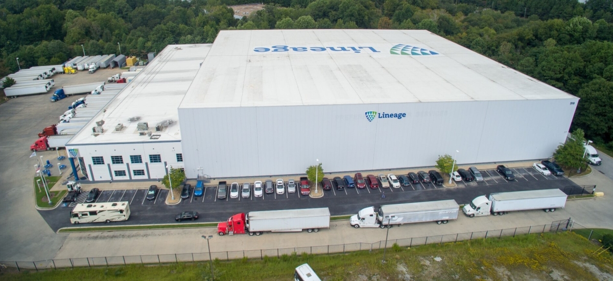 Aerial view of a Lineage Logistics cold storage facility in Atlanta, Georgia, showcasing expansive infrastructure and multiple loading docks for efficient operations.